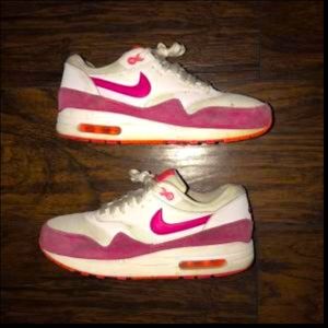 Nike Air Max 1 Star Burst